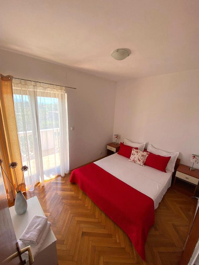 Apartments Zile Sucuraj Luaran gambar