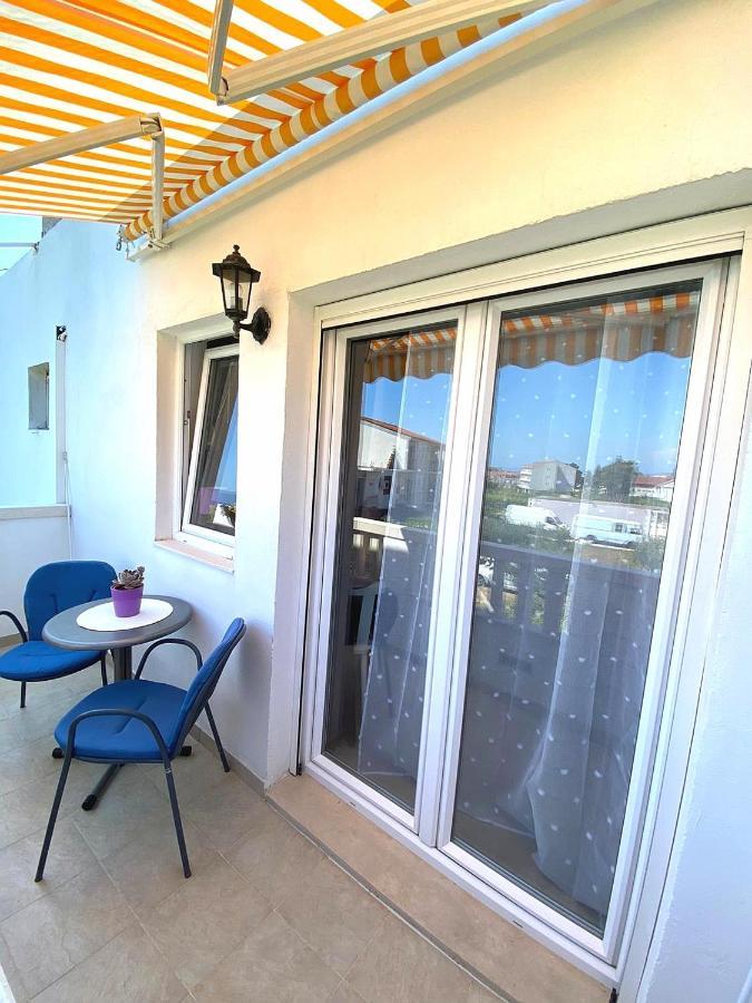 Apartments Zile Sucuraj Luaran gambar