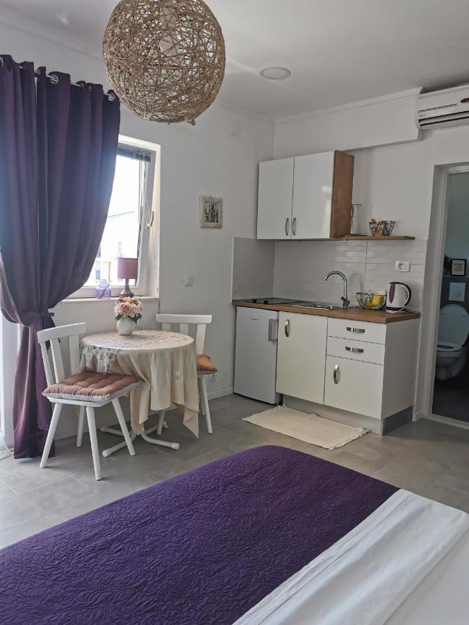 Apartments Zile Sucuraj Luaran gambar